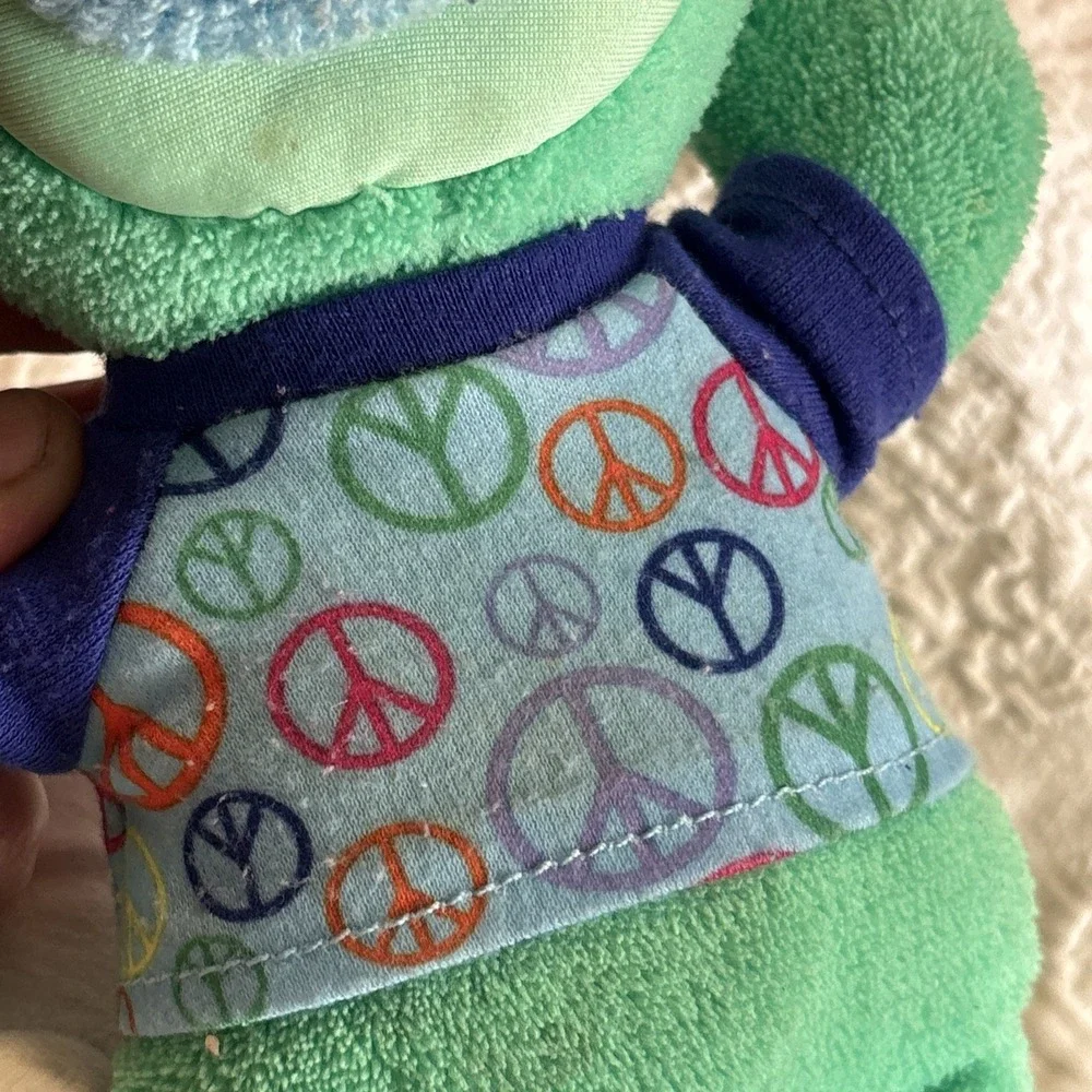 Fisher Price Sing-a-ma-jig Blue Lime Green Peace Shirt 9